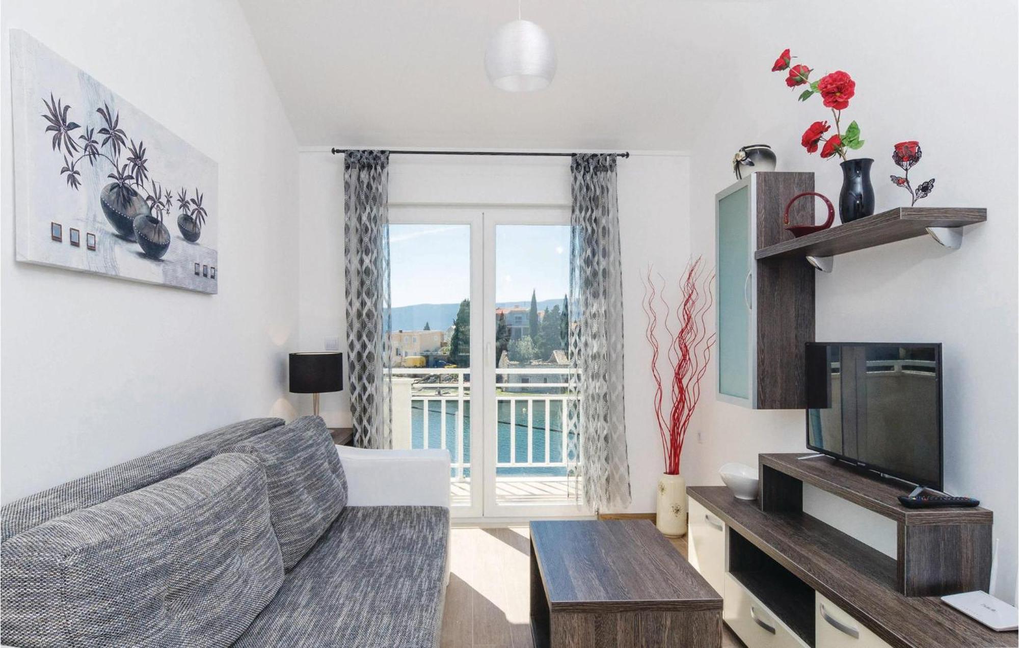 Nice Apartment In Blace With Wifi Екстер'єр фото
